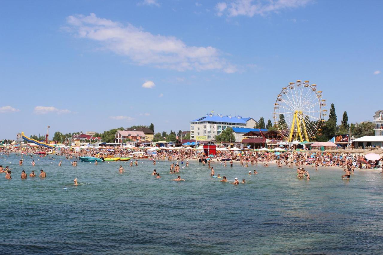 Hotel Lastochka Zaliznyi Port Esterno foto