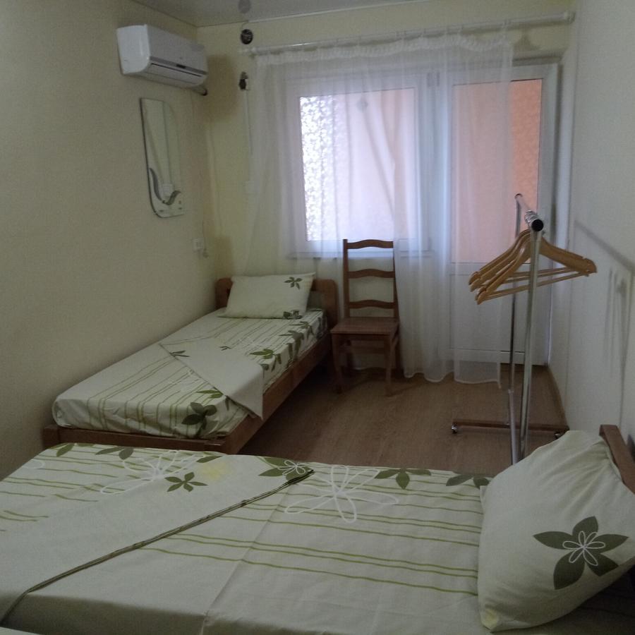 Hotel Lastochka Zaliznyi Port Esterno foto